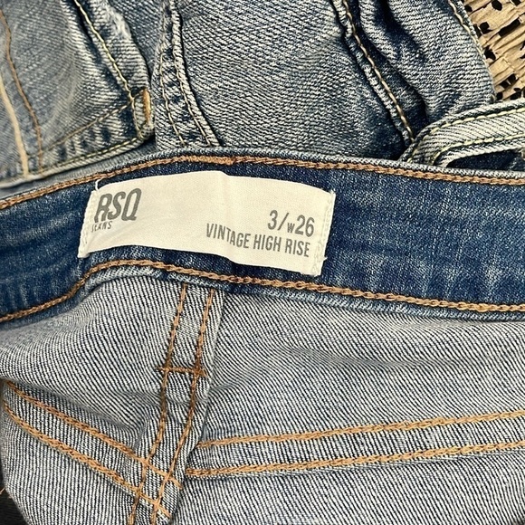 RSQ Vintage High Rise Denim Shorts Size 3/26 – Frayed Hem Cutoffs - Picture 4 of 5